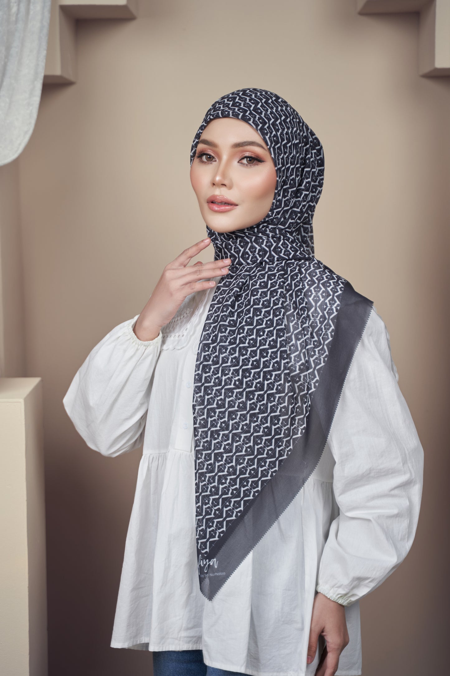 Square Monogram Noir Black